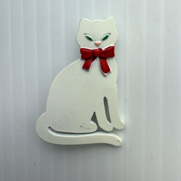 Vintage Cat Brooch Signed JJ White Red Bow Green Eyes Pin - Picture 2 of 6